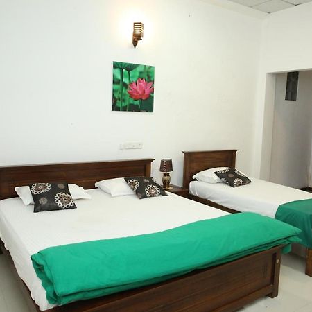 Lotus Dreams Guesthouse Велигама Экстерьер фото