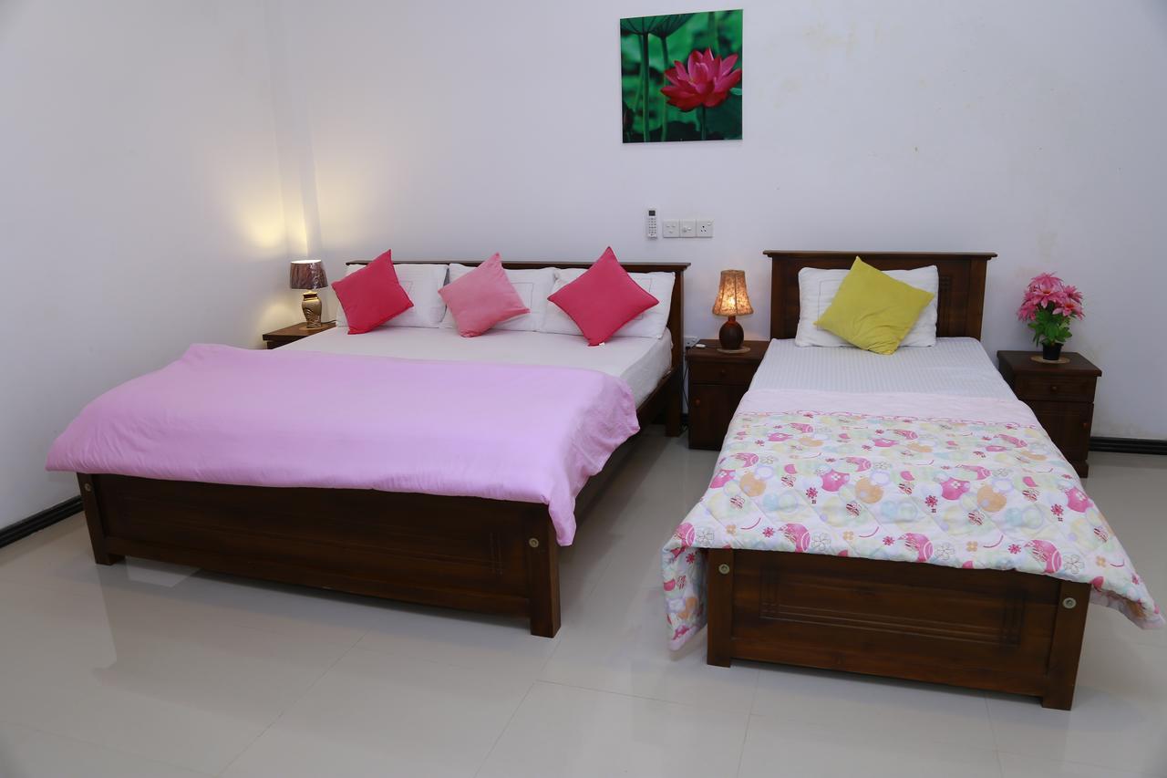 Lotus Dreams Guesthouse Велигама Экстерьер фото