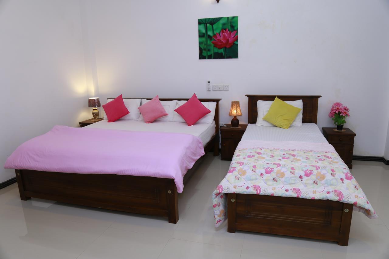 Lotus Dreams Guesthouse Велигама Экстерьер фото